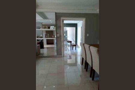 7_photo/94c8c5eac3.8f3f2a47dd94676f-ATLAS-aceb319c-65b9-43a4-8c5c-7675b251f270.jpg de casa à venda com 4 quartos, 327m² em Parque São Quirino, Campinas