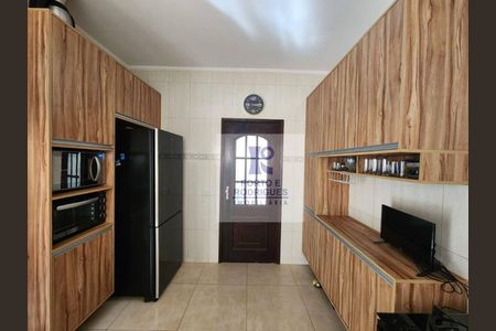 2_photo/94c8c5eb45.18e6ac91b37a8e88-ATLAS-0683c626-4be6-4c32-850b-79fdbd8523f6.jpg de casa à venda com 3 quartos, 255m² em Parque São Quirino, Campinas