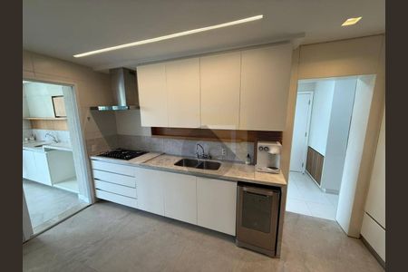 14_photo/94c8c5f79f.25455fa0319f7df8-ATLAS-ff2a2610-4da5-406c-b979-771e7671eb16.jpg de apartamento para alugar com 3 quartos, 188m² em Taquaral, Campinas