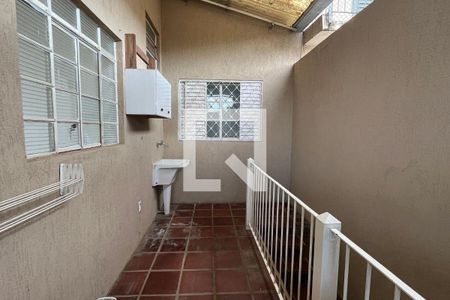 46_photo/94c8c5f8c5.521465a1a6cc0fb0-ATLAS-552d1fe8-a485-4253-acf8-110693387f02.jpg de casa à venda com 2 quartos, 230m² em Taquaral, Campinas