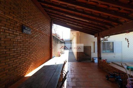 48_photo/94c8c61a3f.0f81dd1a9a4f6ffb-ATLAS-a8a3b451-8b37-475c-bf1c-97262e4b50c3.jpg de casa à venda com 5 quartos, 270m² em Jardim Chapadão, Campinas