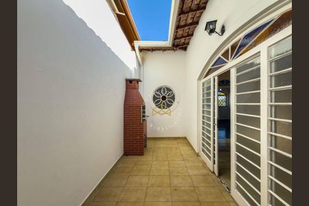 14_photo/94c8c62405.7ac38e22fb9f96e6-ATLAS-94c2847e-25f5-499c-b751-1106937afce4.jpg de casa à venda com 3 quartos, 234m² em Jardim Chapadão, Campinas