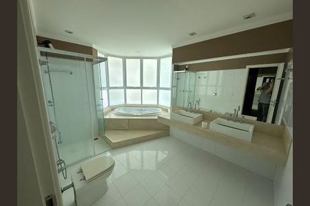 7_photo/94c8c63339.fbe8c97b96daf1f0-ATLAS-a6a76bf6-a98d-40fd-835f-b841165a72e0.jpg de casa para alugar com 5 quartos, 459m² em Jardim Quarto Centenário, Campinas