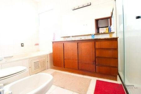 25_photo/94c8c6b559.d260f661a362f4d5-ATLAS-f47e8fd6-b375-4cb1-bbd7-f07d016eabfb.jpg de casa à venda com 4 quartos, 322m² em Cidade Universitária, Campinas