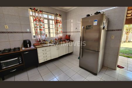 5_photo/94c8c6c81b.dc8bbd111761e841-ATLAS-eb2774ab-b7e6-47fa-b1e4-7a2ab504f74b.jpg de casa à venda com 3 quartos, 227m² em Jardim Santa Genebra II (Barao Geraldo), Campinas