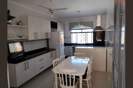 48_photo/94c8c72d1b.ceff8192393c33de-ATLAS-00f015fc-d5d9-44d5-a32e-93a91b254aa5.jpg de casa à venda com 4 quartos, 162m² em Cidade Universitária, Campinas