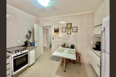 4_photo/94c8c7bea3.700d004e22dcec4f-ATLAS-209cc9dc-4eff-4348-99b3-2aafcbea54f6.jpg de casa à venda com 3 quartos, 180m² em Jardim Eulina, Campinas