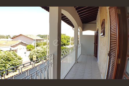 39_photo/94c8c7c6f3.2a5ec1c623a0236e-ATLAS-c620e5d3-d17a-4fa3-ab6f-87ec906c0d02.jpg de casa à venda com 3 quartos, 249m² em Jardim Chapadão, Campinas