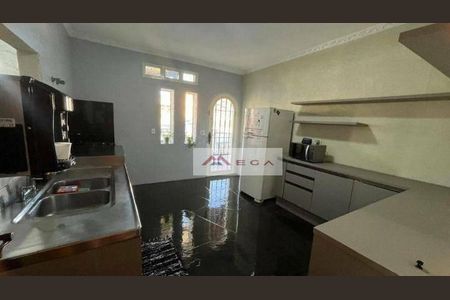 12_photo/94c8c7d5a7.7e2ea02b9085bf9d-ATLAS-01009973-4afe-409f-8f7b-7435e586d29e.jpg de casa à venda com 3 quartos, 340m² em Jardim Magnólia, Campinas