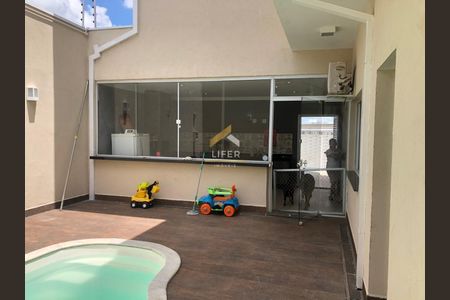 3_photo/94c8c83f81.d26d9d8de6c06089-ATLAS-2f62d03b-bf5d-462c-b94e-d7315a8ad185.jpg de casa à venda com 4 quartos, 226m² em Jardim Ipaussurama, Campinas