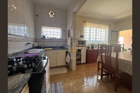7_photo/94c8c8520b.ba7b016c51d061e9-ATLAS-c89ecf11-115a-422b-bfb0-fea0fc231029.jpg de casa à venda com 4 quartos, 177m² em Jardim Novo Campos Eliseos, Campinas