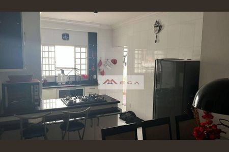 7_photo/94c8c87153.cfa739a5e5a42e59-ATLAS-8d61a1d1-81f2-4808-91c5-78f1b1357efb.jpg de casa à venda com 4 quartos, 250m² em Jardim Garcia, Campinas