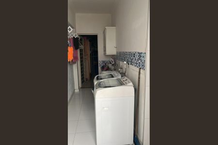 2_photo/94c8c876ab.dc8bbd111761e841-ATLAS-0d2b7113-6901-4c41-b1ed-1c8b72a5b3c9.jpg de casa à venda com 4 quartos, 217m² em Jardim Garcia, Campinas