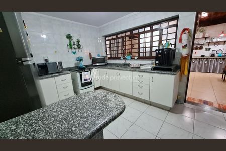 6_photo/94c8c888b7.2832257cbb3df2c4-ATLAS-6896cd44-38d2-4bd0-8723-b99c953770e5.jpg de casa à venda com 4 quartos, 350m² em Vila Aurocan, Campinas