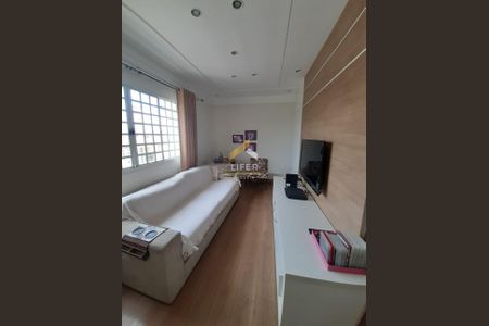 4_photo/94c8c8abfb.9de6362a168616a9-ATLAS-26150aaf-87d5-4730-9acb-7c68b582cf63.jpg de casa à venda com 4 quartos, 190m² em Vila Itapura, Campinas