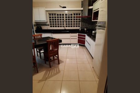 3_photo/94c8c93db3.2a17df7df6ae08cb-ATLAS-1e436381-d446-4ff6-87df-475a021045a9.jpg de casa à venda com 4 quartos, 389m² em Jardim do Lago II, Campinas