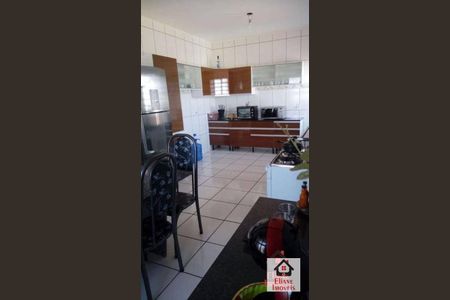 3_photo/94c8c97339.ceff8192393c33de-ATLAS-e0c18b69-a560-4dfc-87d7-e77b2a8c8e3e.jpg de casa à venda com 3 quartos, 385m² em Jardim das Bandeiras, Campinas