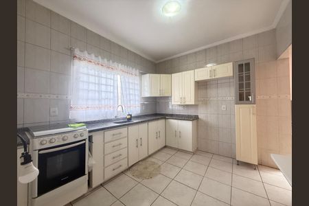 8_photo/94c8c9937d.a7e3af62e571a0c8-ATLAS-9b734556-219f-4013-9a0a-3b331c9f3528.jpg de casa à venda com 3 quartos, 200m² em Vila Aeroporto, Campinas