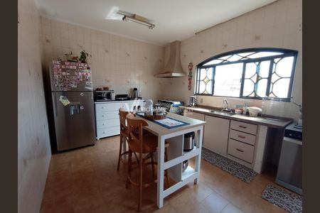 6_photo/94c8cae597.98cf39ec7952f033-ATLAS-53fef31c-7ae0-4bd2-9ba1-1da9e770576f.jpg de casa à venda com 4 quartos, 199m² em Vila Palmeiras, Campinas