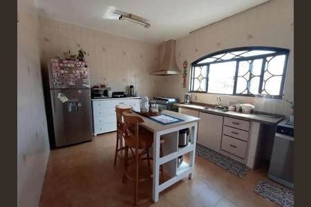 9_photo/94c8cae597.98cf39ec7952f033-ATLAS-bfe3dbe8-4eed-4186-a02a-76003d760760.jpg de casa à venda com 4 quartos, 199m² em Vila Palmeiras, Campinas