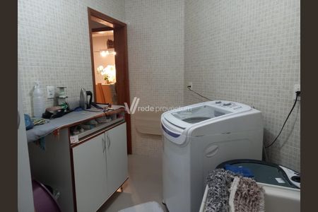 10_photo/94c8cbd6a9.527d2e055a247cfd-ATLAS-df176455-c2c8-4a74-a8bd-3343518ea46b.jpg de casa à venda com 3 quartos, 293m² em Parque das Camelias, Campinas