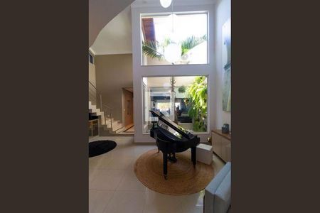 39_photo/94c8cbe379.e6f02a1e96aef2b1-ATLAS-5053f89a-fb36-42fd-8462-965393d087d2.jpg de casa à venda com 4 quartos, 270m² em Swiss Park, Campinas