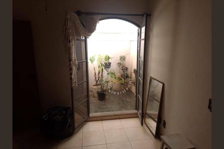 9_photo/94c8cd994d.ee31d1fd9df23408-ATLAS-ffa60208-39fe-4387-8e01-2e108b20c91c.jpg de casa à venda com 3 quartos, 200m² em Vila Coqueiro, Valinhos