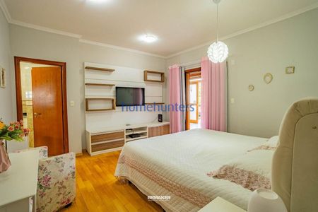 10_photo/94c8cdd66f.42bbfebb77d8a945-ATLAS-419ebad5-ab44-41a5-8607-2da0ebfead03.jpg de casa para alugar com 4 quartos, 290m² em Vila Faustina II, Valinhos