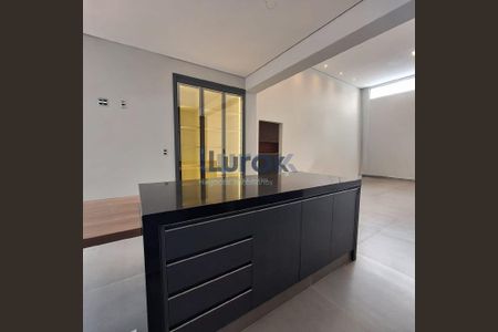 6_photo/94c8ce77bb.db01357aa49deb94-ATLAS-818dbf29-8527-4c65-80c8-4d8eb376e461.jpg de casa de condomínio à venda com 3 quartos, 220m² em Jardim America II, Valinhos