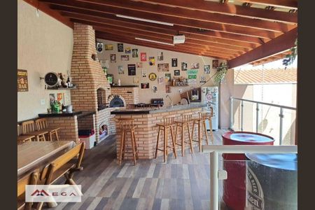 2_photo/94c8ce99a3.ceff8192393c33de-ATLAS-de34f2b8-0c81-4f3a-a3de-2c1eb85bbaf8.jpg de casa à venda com 3 quartos, 193m² em Jardim São Vicente, Campinas