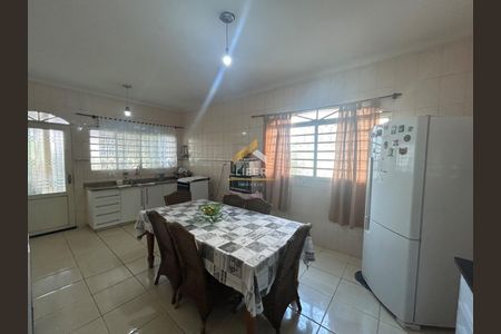 9_photo/94c8ceb42b.2b9511093ab5ce44-ATLAS-9c54ad70-a329-498b-936e-1172fcbb1ff1.jpg de casa à venda com 6 quartos, 278m² em Vila Campos Sales, Campinas