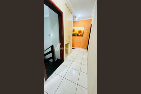 7_photo/94c8ced13d.1c5055e6fed10d50-ATLAS-2bd2f123-f58d-4651-a6b6-bf08f757565d.jpg de casa à venda com 4 quartos, 250m² em Vila Marieta, Campinas