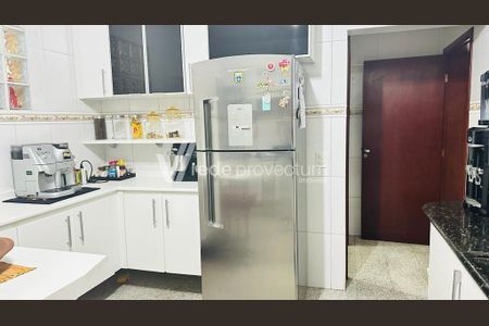 12_photo/94c8ced13d.1c5055e6fed10d50-ATLAS-32cdec68-aeea-4e9f-85fb-88affb9847f7.jpg de casa à venda com 4 quartos, 250m² em Vila Marieta, Campinas