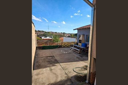 4_photo/94c8ceda2f.b5f4e39731e4f05c-ATLAS-6550bf7b-4bcd-4f36-a684-d10b78d51f80.jpg de casa à venda com 4 quartos, 102m² em Vila Marieta, Campinas