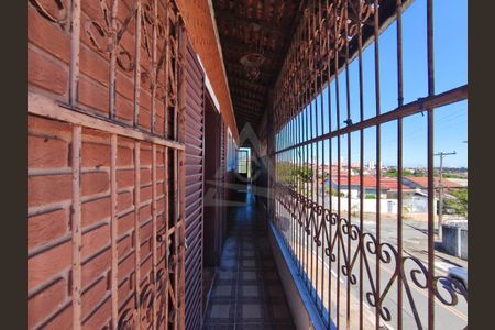 3_photo/94c8ceea05.4b5f5827c7f3d090-ATLAS-e206f242-6358-4e06-949a-5009bdfc9e54.jpg de casa para alugar com 3 quartos, 200m² em Vila Georgina, Campinas