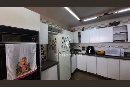 2_photo/94c8cf1337.df2406aa61ba3211-ATLAS-1a39b39c-d201-4c3e-9240-35c9a972f1b2.jpg de casa à venda com 4 quartos, 626m² em Jardim das Paineiras, Campinas