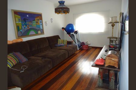 7_photo/94c8cf2239.34beb6889ad9cd13-ATLAS-32b200b1-6a30-40aa-a3f5-7d2f58f53764.jpg de casa à venda com 4 quartos, 316m² em Vila Lemos, Campinas