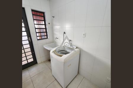 13_photo/94c8cf3d05.6f3426350093cd90-ATLAS-2e49dfc7-90d1-4a96-94a5-d89d1967f994.jpg de casa para alugar com 3 quartos, 230m² em Jardim Guarani, Campinas