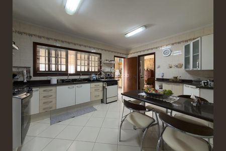 9_photo/94c8cf425b.ddd9dba369d73ef1-ATLAS-0830de22-183b-4163-8c84-c7636e83a4ea.jpg de casa à venda com 3 quartos, 277m² em Jardim Sao Carlos, Campinas