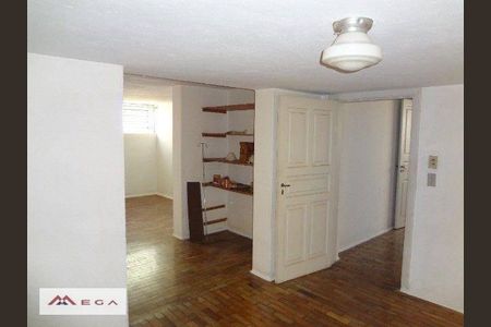 4_photo/94c8cf50df.cdca9dc44b942d50-ATLAS-429229b0-faf4-4804-8a58-1a7e7b6f321c.jpg de casa para alugar com 5 quartos, 240m² em Cambuí, Campinas