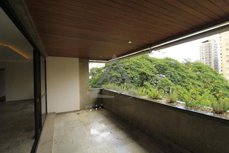 3_photo/94c8cf5247.445c0bca81181d7a-ATLAS-da31b32c-5bb3-4db9-957f-d00a123383dc.jpg de apartamento para alugar com 4 quartos, 315m² em Cambuí, Campinas