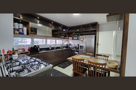 7_photo/94c8cf5751.caf6c04f909f2ef2-ATLAS-2dd4b4e6-c8d1-4f02-88a9-c4a8fcf3b3bb.jpg de apartamento para alugar com 4 quartos, 213m² em Cambuí, Campinas