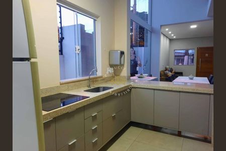 4_photo/94c8cf58e1.a038626784a2b379-ATLAS-2776e4ff-b236-4d16-93c1-6d5589cf13bd.jpg de casa para alugar com 4 quartos, 126m² em Cambuí, Campinas