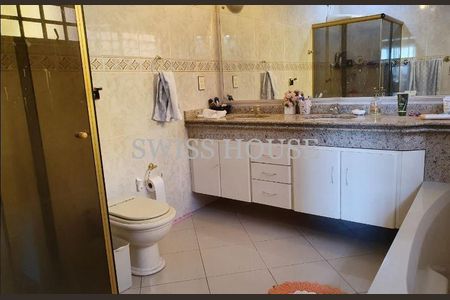 10_photo/94c8cf67d5.535de18f6489d7b8-ATLAS-da025a82-baeb-44ea-95a8-96dc2327dc62.jpg de casa à venda com 4 quartos, 360m² em Jardim das Paineiras, Campinas