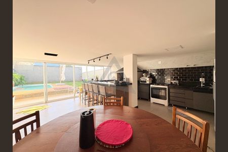 17_photo/94c8cf67d7.e98a0441d5514113-ATLAS-68cf1f3f-4934-4e00-8114-31babe733fd0.jpg de casa para alugar com 4 quartos, 262m² em Jardim das Paineiras, Campinas