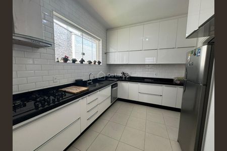 9_photo/94c8cf6cd7.d70948cd37f6cfc6-ATLAS-a1a97feb-5fde-4adb-93aa-365810e5bcad.jpg de casa à venda com 3 quartos, 266m² em Jardim das Paineiras, Campinas