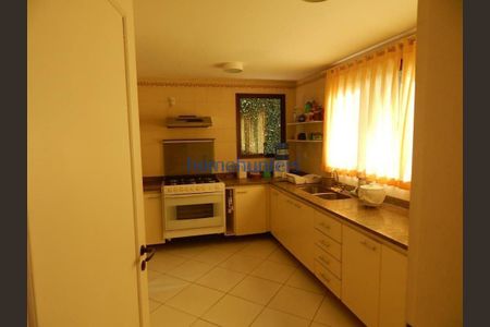 11_photo/94c8cf6eed.413b54f4bf74f905-ATLAS-793ec40b-5b0c-44d7-9bc9-dca8e00bb455.jpg de casa de condomínio para alugar com 5 quartos, 375m² em Vila Brandina, Campinas