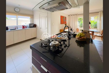 2_photo/94c8cfa21b.8c2ca795ebaebe51-ATLAS-0d0a47aa-abf1-4f7d-b2ba-8043d2f0ff0f.jpg de casa à venda com 3 quartos, 339m² em Bairro Das Palmeiras I, Campinas