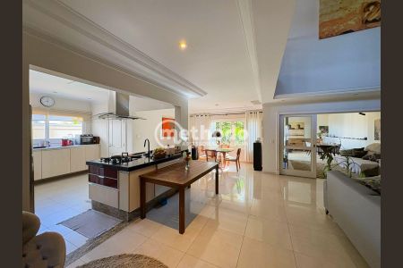 1_photo/94c8cfa21b.8c2ca795ebaebe51-ATLAS-2db29e82-ff09-40e4-9973-874a345b1e50.jpg de casa à venda com 3 quartos, 339m² em Bairro Das Palmeiras I, Campinas