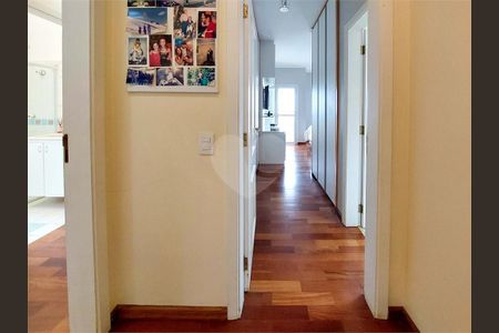 27_photo/94c8cfbad1.e9e7bffe1f964319-ATLAS-e54eae2e-d76d-43f8-82e0-fc748e031e76.jpg de casa à venda com 4 quartos, 250m² em Bairro das Palmeiras, Campinas